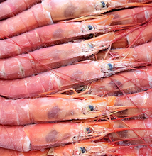 Load image into Gallery viewer, Argentinian Head On Prawns L2 (Large) 20/30 prawn p/kg - R225.00 p.kg- packed 2kg **SAVE R75.00**