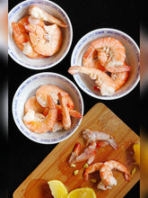 Load image into Gallery viewer, Vannamei Prawn Tails Easy Peel Cut &amp; Deveined 16/20 (EXTRA LARGE) - 400g 2 for R250!!! SAVE R70!!